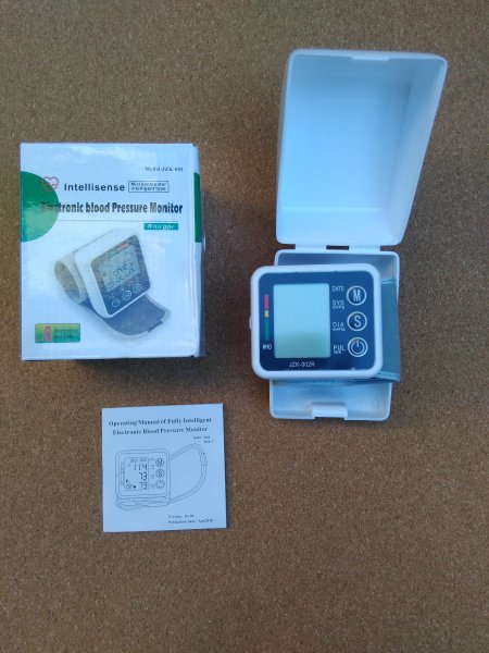 Wrist-Blood-Pressure-Monitor-review-04